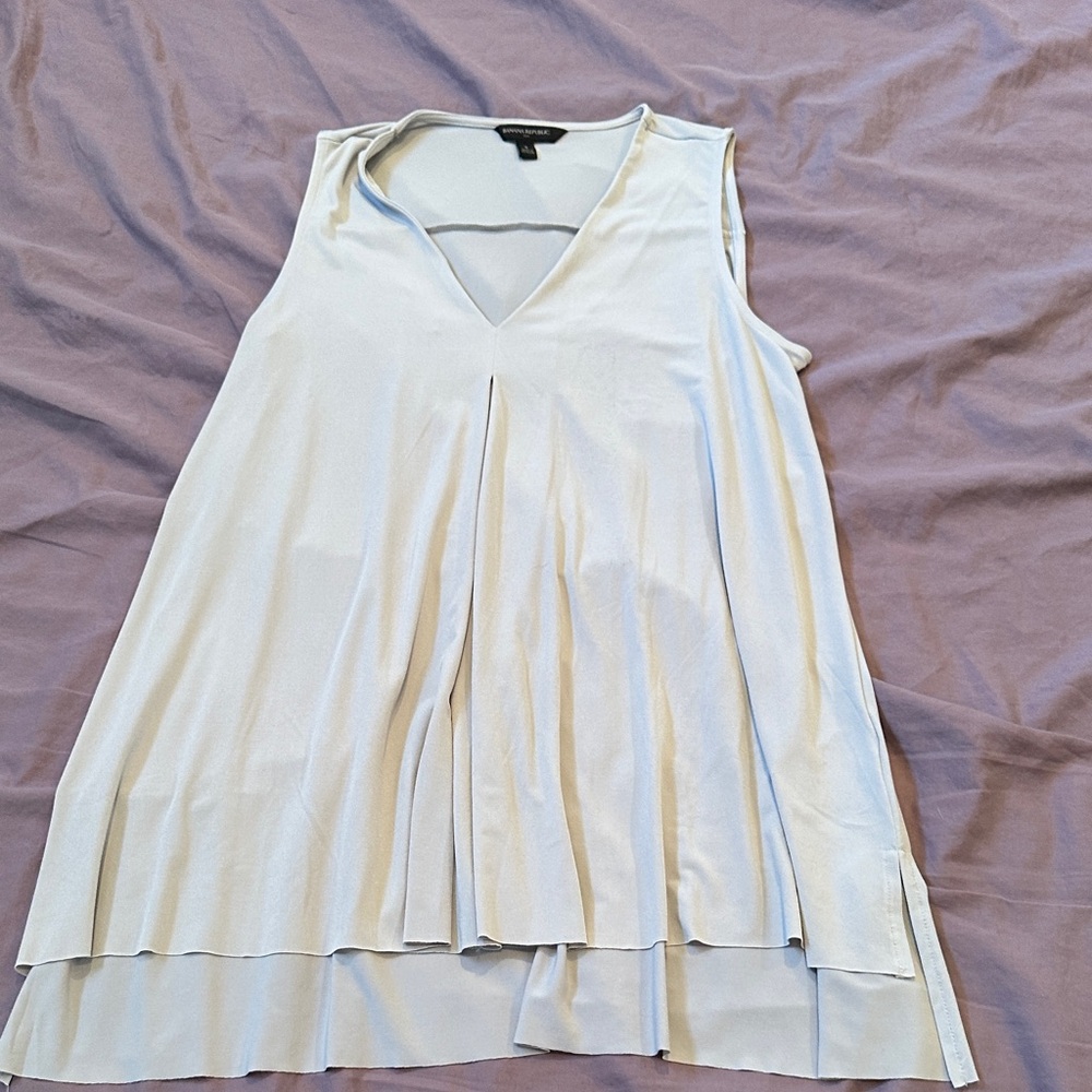 Banana Republic Gray Sleeveless Blouse